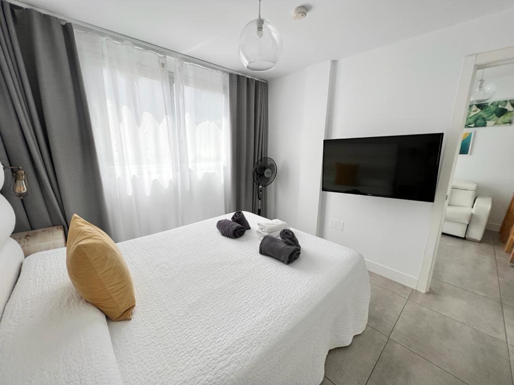 Bristol Sunset Beach Private Apartment Corralejo Exterior photo